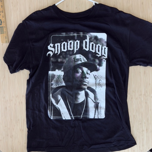 Other - Snoop Dogg T-shirt - Size Large